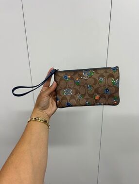 Coach Floral Signature Corner Zip Wristlet Khaki Blue Canvas Leather Wallet